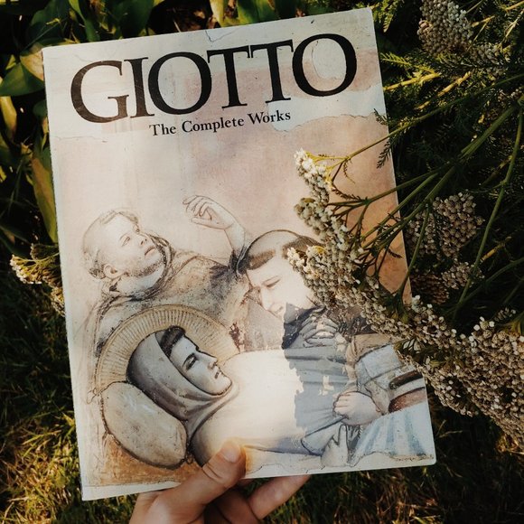 Giotto Art Coffee Table Book